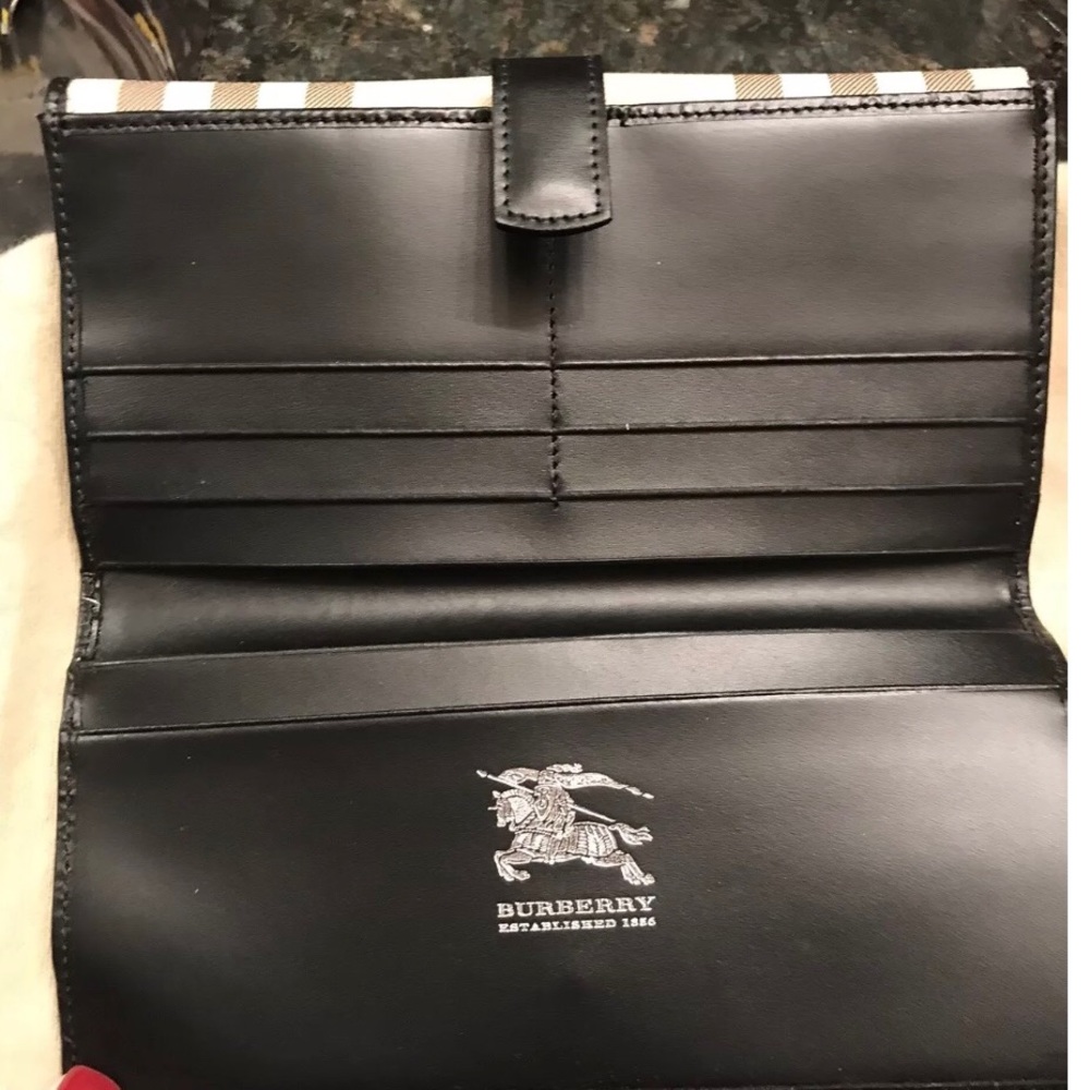 authentic brand new Burberry wallet nova Check - Picture 3 of 5